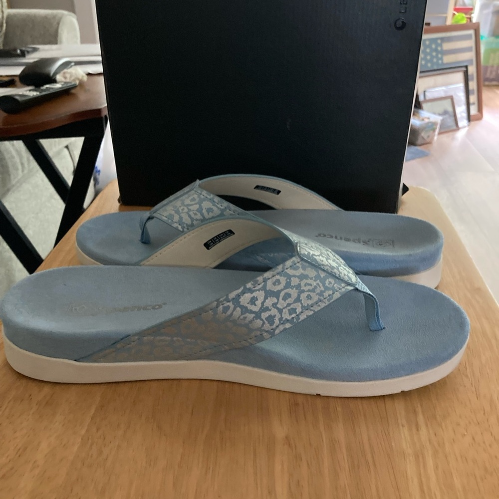 Spenco women’s Sz 12D light blue thong sandals - Picture 5 of 9